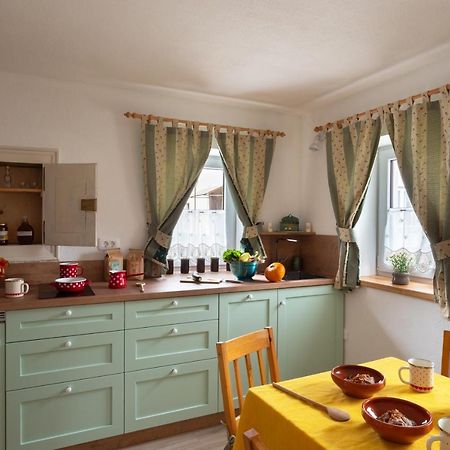Cherry House - Cosy House - Ideal For Bear Watching, In The Neighborhood Of The Medieval Sneznik Castle Stari Trg pri Lozu Exteriör bild