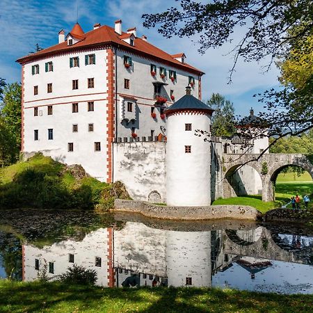 Cherry House - Cosy House - Ideal For Bear Watching, In The Neighborhood Of The Medieval Sneznik Castle Stari Trg pri Lozu Exteriör bild
