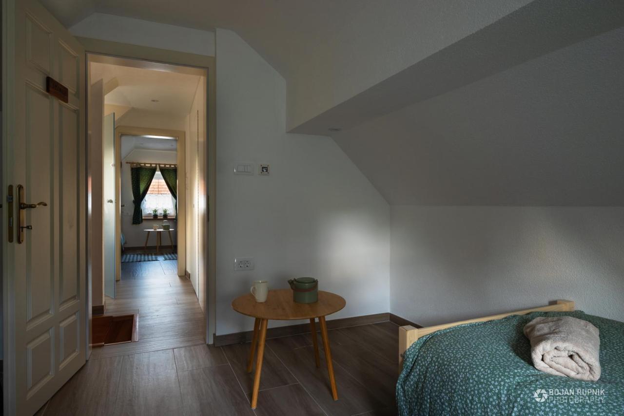 Cherry House - Cosy House - Ideal For Bear Watching, In The Neighborhood Of The Medieval Sneznik Castle Stari Trg pri Lozu Exteriör bild